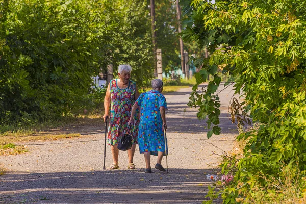 Russia Petersburg August 2018 Street Older Women Special Wand Elderly — Stock Photo, Image