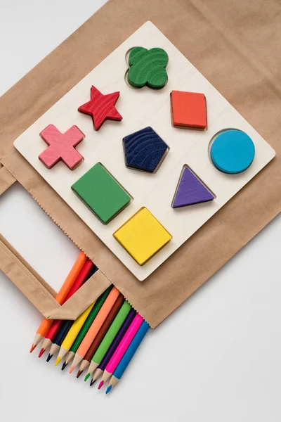Stillleben Lernspielzeug Für Kinder Hölzernes Buntes Lernspiel Puzzle Zur Entwicklung — Stockfoto
