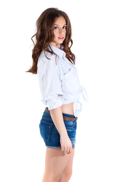 Beyaz gömlekli çekici kız poz. Genç seksi kadın portresi stüdyo. — Stok fotoğraf