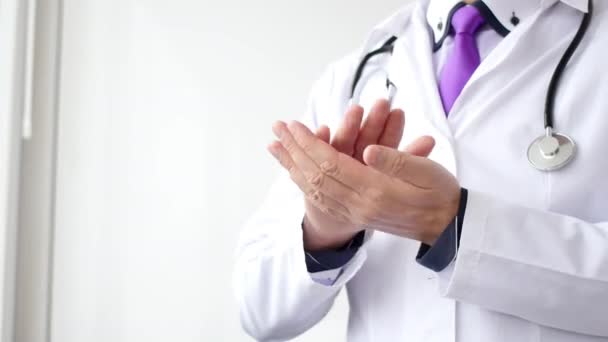 Médecin applaudissant gros plan. — Video