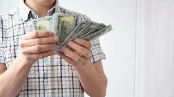 Homme Qui Compte Les Dollars Américains Près Entreprise Grand Argent — Photo