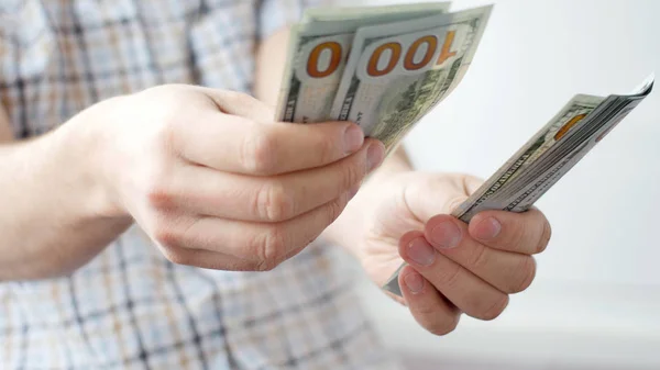 Hombre Contando Dólares Americanos Cerca Negocios Gran Dinero Del Concepto — Foto de Stock