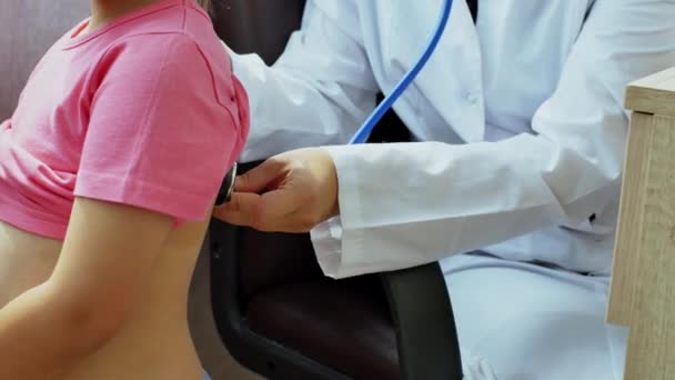 Schularzt mädchen nackt