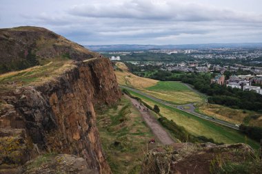 Bir kenti yukarıdan bir, insanlar, Edinburgh, Scontald, Amerika Birleşik Devletleri yürüyen bir kaya