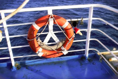 Feribot, kurtarma kemer, ada, Aegina, Atina bölge, Yunanistan gezisi hakkında ayrıntılı bilgi