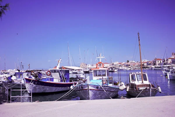 Port Mieście Egina Jachtów Statków Rybackich Zadokowany Wyspy Egina Zatokę — Zdjęcie stockowe