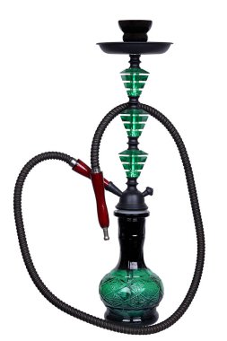 Yeşil ve siyah tank ile gümüş nargile