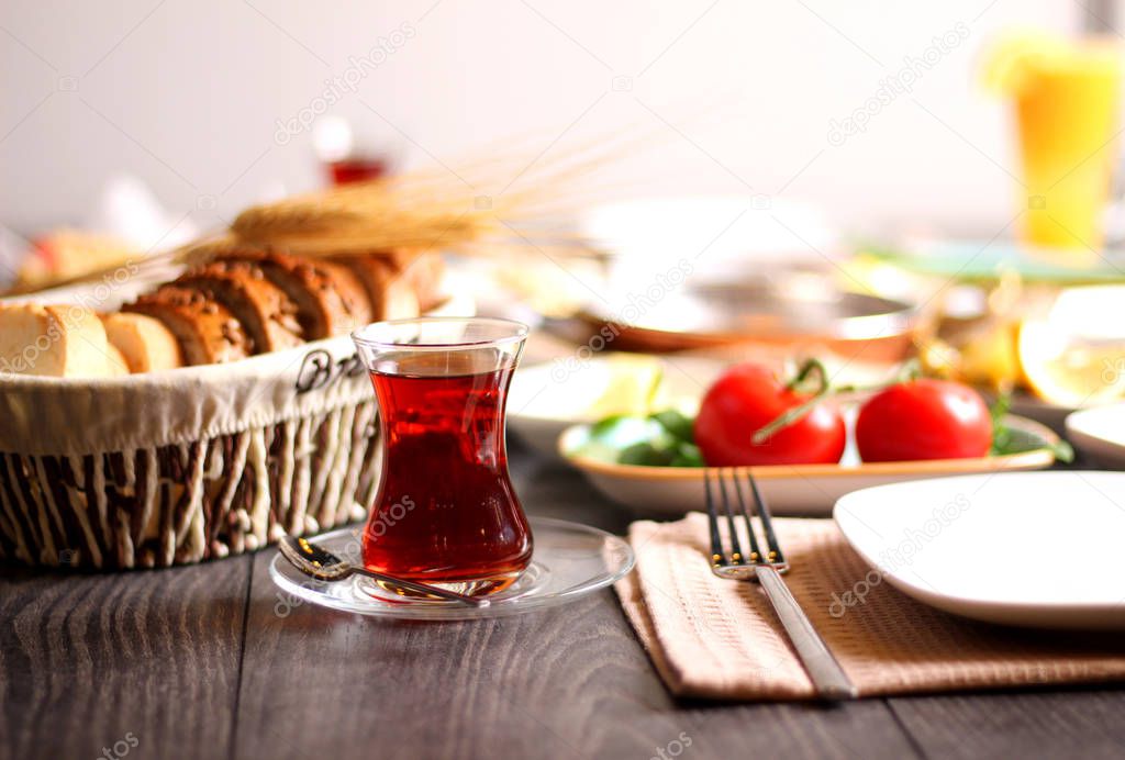10.saeid.yaghoubi@gmail.com