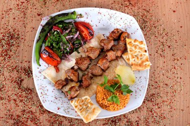 Yüksek açılı servise özel çift rosto hindi eti