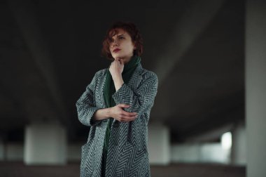 Genç bir kadının portresi