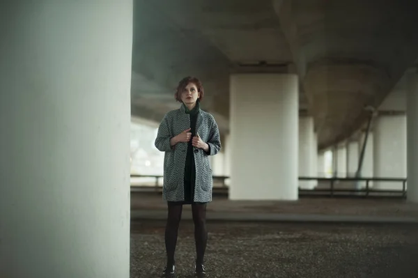 Genç bir kadının portresi