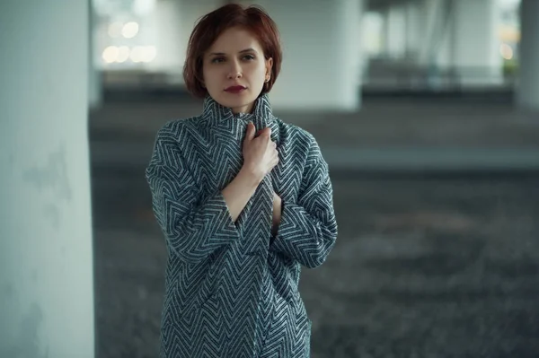 Genç bir kadının portresi