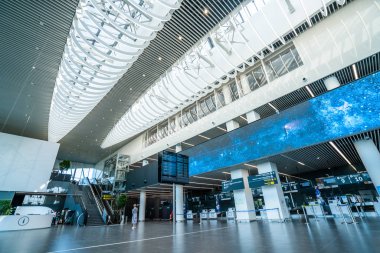 Saratov, Rusya - 20 Ağustos 2019: Gagarin Uluslararası Havaalanı, terminal ini görmek