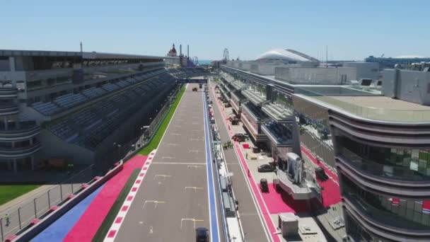 Sochi, Rusko-25. duben 2017: startovací zóna Sochi Autodrom, letecký pohled — Stock video