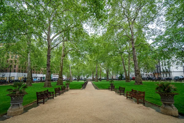 Londres, Reino Unido - 3 de mayo de 2019: Berkeley Square — Foto de Stock