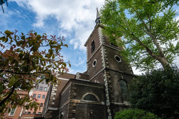 Londýn, Spojené království-3. května 2019: St jamess Church, Piccadilly — Stock fotografie