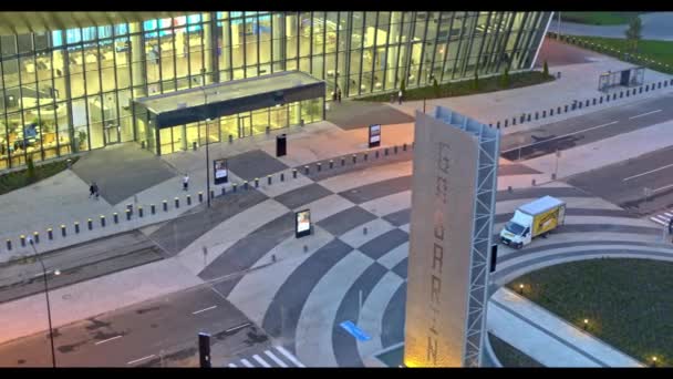 Саратов, Росія-20 серпня 2019: Міжнародний аеропорт імені Гагаріна — стокове відео