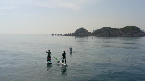 Group Sup Surfers Floating Bay Nakhodka Eastern Russia Clear Blue — Stock Video