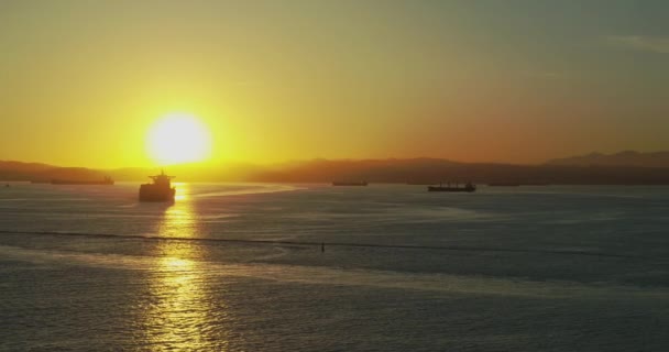 Schöner Sonnenuntergang Meer Und Schiffe Hafen Nakhodka Russland — Stockvideo