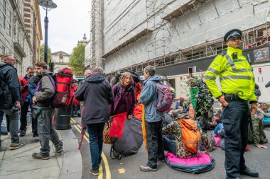 Londra, Uk - 7 Ekim 2019: Protesto mitingine katılanlar