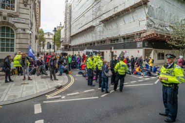 Londra, Uk - 7 Ekim 2019: Protesto mitingine katılanlar