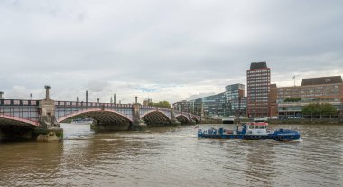 Londra, Uk - 7 Ekim 2019 Lambeth Köprüsü ve Thames Clearwater II