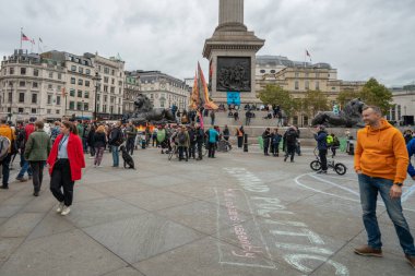 Londra, Uk - 7 Ekim 2019: Trafalgar Meydanı 'ndaki Soykırım İsyanı' nda protestocular