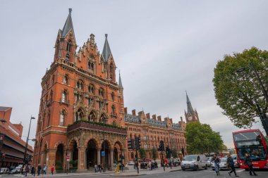 Londra - Ekim 2019: St. Pancras Rönesans Oteli Londra