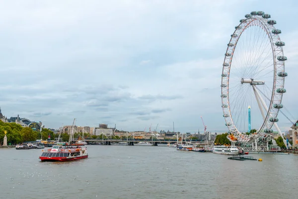 Λονδίνο, Οκτώβριος 2019: London Eye Ferris Wheel, θέα από τη γέφυρα Westminster — Φωτογραφία Αρχείου