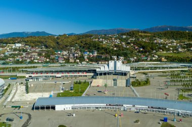 Sochi, Rusya - Ekim 2019: Olympic Park tren istasyonunun hava manzarası
