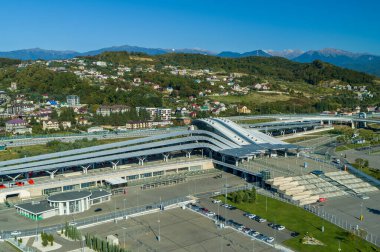Sochi, Rusya - Ekim 2019: Olympic Park tren istasyonunun hava manzarası