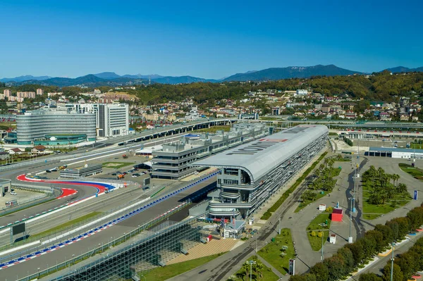 Sochi, Rusya - Ekim 2019: Olimpiyat Parkı 'nda Sochi Autodrom, hava fotoğrafçılığı
