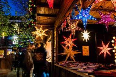 Bir Noel Pazar yıldız satan durak York, süslemeleri şeklinde.