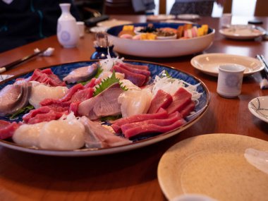 Masa geleneksel yeni yıl yemeği için Japonya 'da hazırlanıyor.