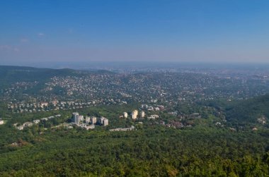 Budapeşte Janos Tepesi 'nin en yüksek noktasından panoramik manzara