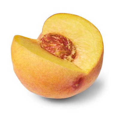 Olgun dilim taze beyaz arka plan üzerinde izole şeftali