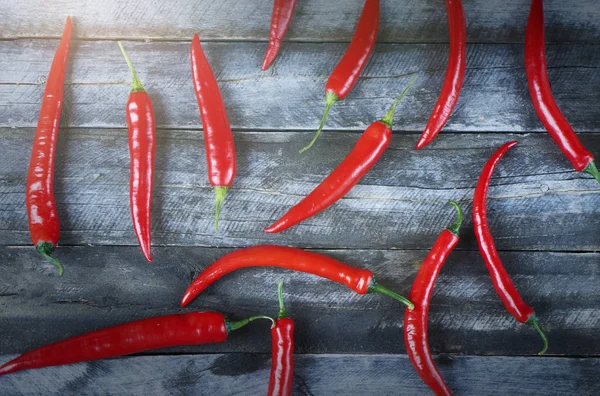 Felső Nézd Halom Friss Red Hot Chili Kék Háttér Textúra — Stock Fotó