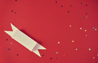 Noel arka plan, kırmızı bacground üzerinde parlak yıldız