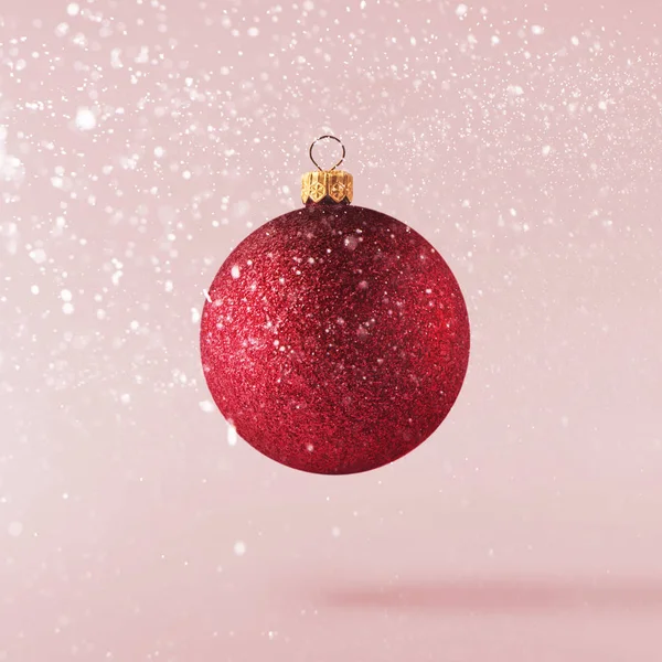 Kerst Concept Creatieve Kerstmis Conception Gemaakt Door Omvallen Lucht Glanzende — Stockfoto