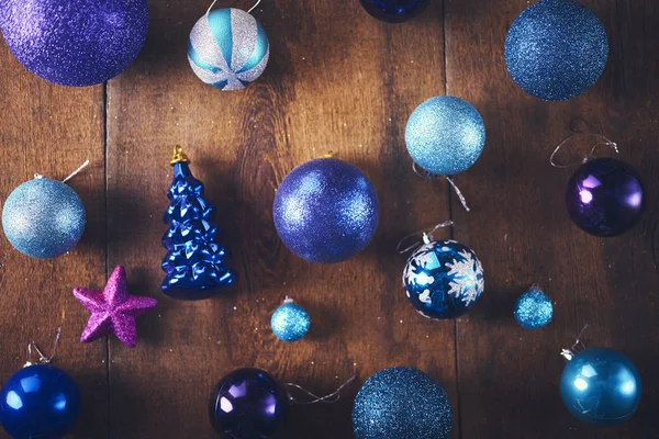 Fondo Navidad Set Con Montón Diferentes Bolas Azules Púrpuras Sobre —  Fotos de Stock