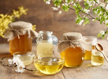 Cam kavanozda tatlı taze Hohey 