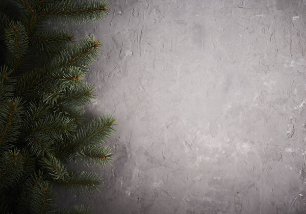 Рождественский фон Рождественская елка на бетонном фоне
. 