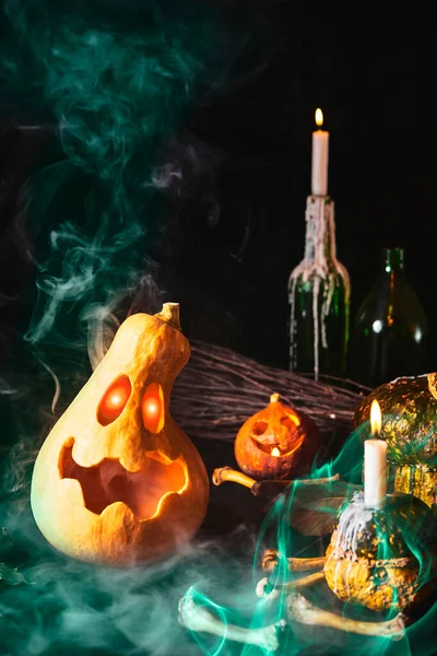 Fondo Halloween Calabaza Espeluznante Brilla Oscuridad Diseño Halloween Con Copyspace — Foto de Stock