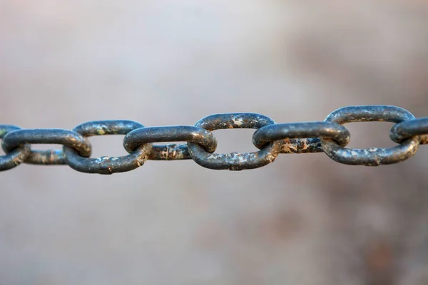 Nahaufnahme Einer Dicken Rostigen Kette Der Außenseite — Stockfoto