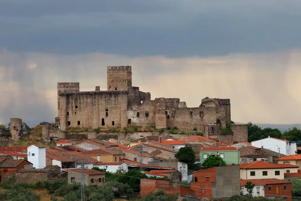 Increíble Castillo Medieval Sobre Cielo Puesta Del Sol — Foto de Stock