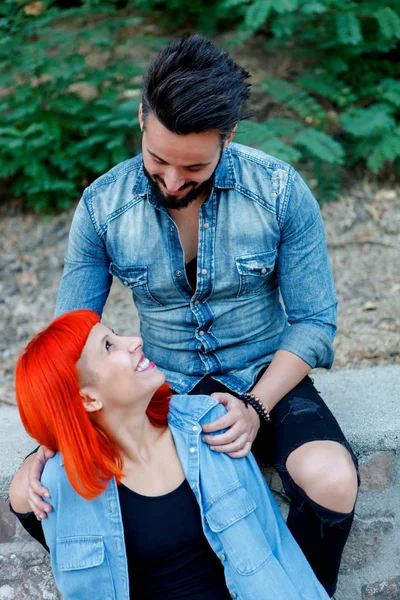 Young Happy Couple Hugging Summer Park — Stock Photo, Image