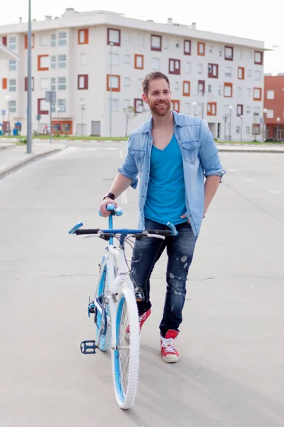 Homem Elegante Feliz Com Bicicleta Cidade — Fotografia de Stock