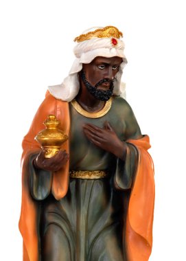 Baltasar, üç bilge adamlardan biri. Beyaz arka plan üzerinde izole seramik şekil