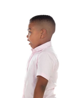 Mutlu latin çocuk beyaz bir arka plan üzerinde izole