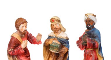 Üç bilge adam. Beyaz arkaplanda izole edilmiş seramik şekiller